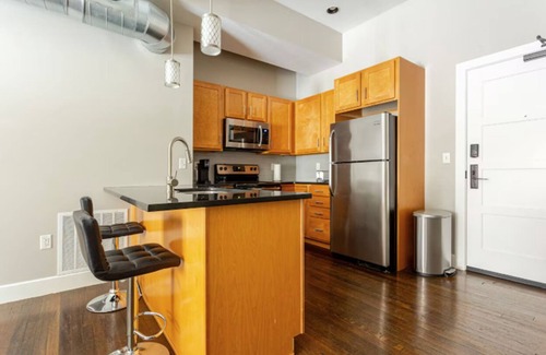 Mile Square Apartment | McOuat Place 3C - Luxury 1 Bed Downtown Indy Apartment Prime Location