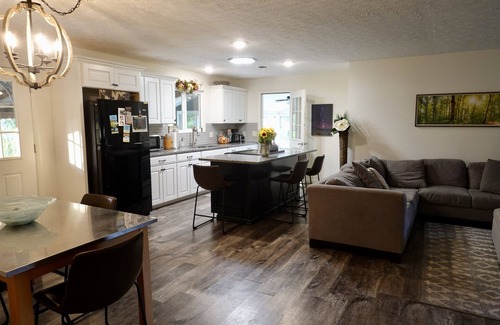 Logan Cottage | Meadow Lane In Hocking Hills