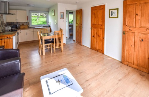Fivelanes House | Meadow Lodge 4 by Interhome