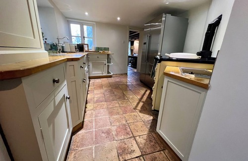 Chedworth Cottage | MEADOW VIEW COTTAGE, family friendly, with open fire in Northleach