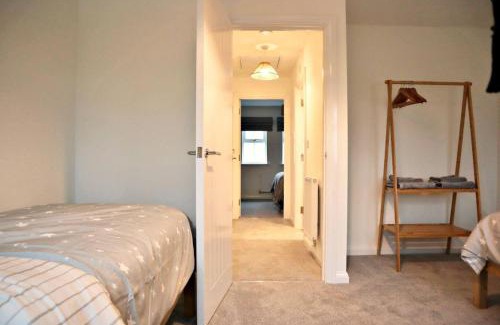 Exeter House | Meadow View, Elm Park