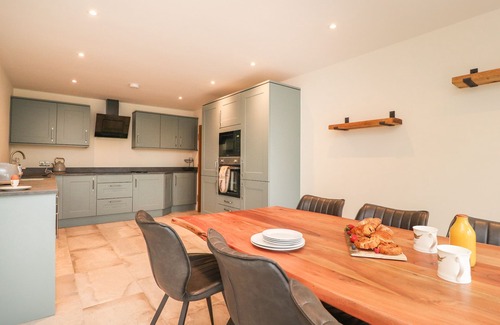 Wesham Cottage | MEADOWSIDE BARN, pet friendly, character holiday cottage in Kirkham