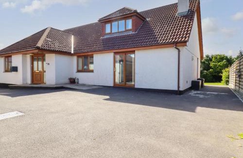 Goonhavern House | Meadowside