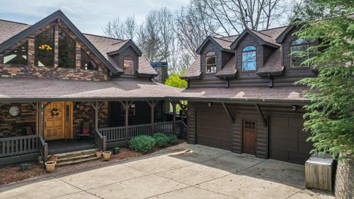 Blairsville House | Meant to Be
