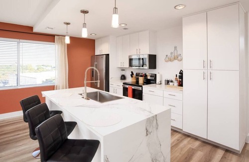 Medical Center District Apartment | MedCenter/SixFlags/RIM/LaCantera/SeaWorld/2Bdrm/USAA