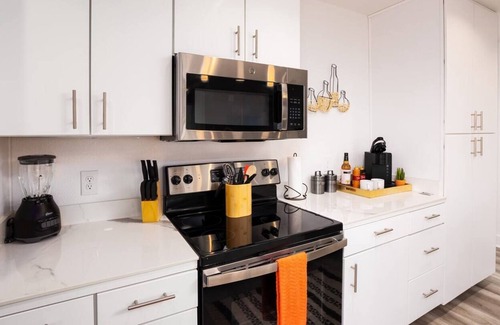 Medical Center District Apartment | MedCenter/SixFlags/RIM/LaCantera/SeaWorld/2Bdrm/USAA