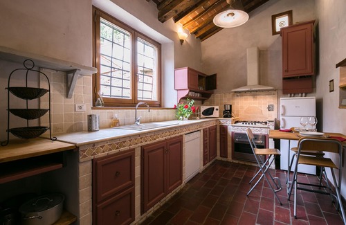 Castiglion Fiorentino Apartment | Medieval Delight! Balcony, Rustic Beams & Brick Fireplace w/Modern Amenities