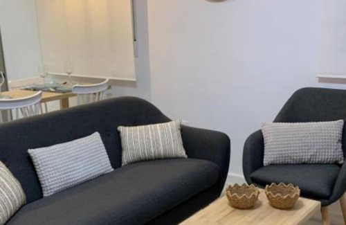 Ciudad Jardin Apartment | MEDINA AZAHARA APARTMENT
