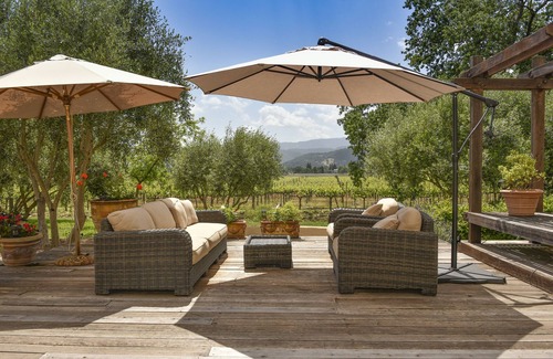 Yountville House | Mediterranean Retreat In Wine Country