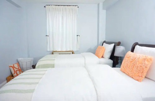 East New York Condo | Mediterranean Staycation w/ Private Balcony