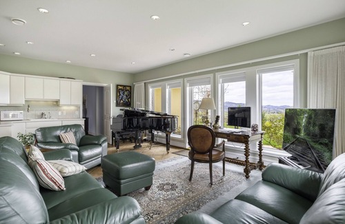 Southeast Kelowna Villa | Mediterranean Villa Estate. Soak in the Hot Tub after Skiing at Big White!