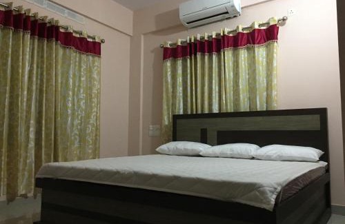 Guruvayur Hotel | Mega Tourist Home