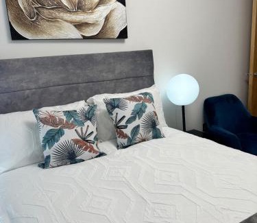 Salford Apartment | Mega3 Luxury 2Bedrooms Apartment -2Baths, 2Toilets