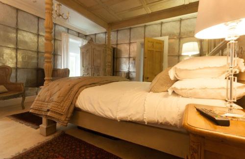 Bont Newydd Hotel | Meifod House