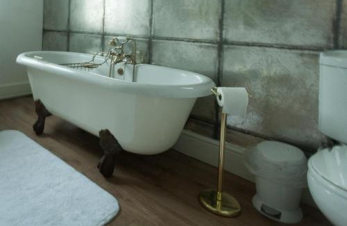 Bont Newydd Hotel | Meifod House