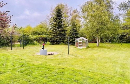 Tating Apartment | "Mein Lieblingsplatz" - Modern, bright vacation apartment with large garden