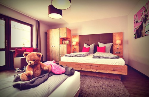 Zech Hotel | Melbo’s Home