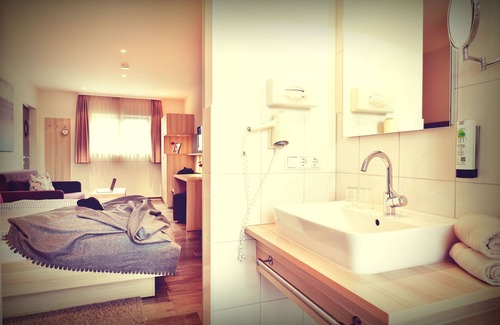 Zech Hotel | Melbo’s Home