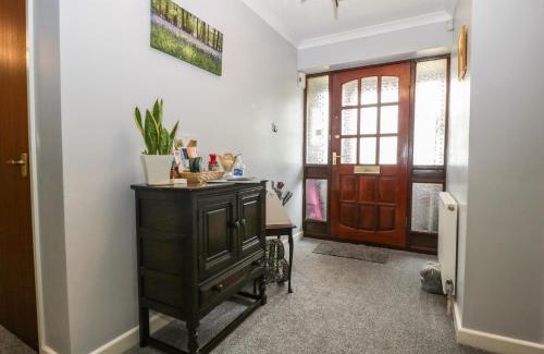 Curry Rivel House | Melita