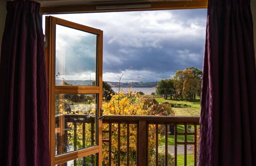 Balmaha Cottage | Mellerstain Lodge (No.2) Pets allowed - sleeps 6 guests in 2 bedrooms