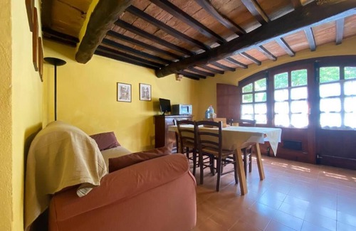 Colle di Val d'Elsa Apartment | MELO apt with 2 bedrooms in Tuscan countryside between Siena and Florence
