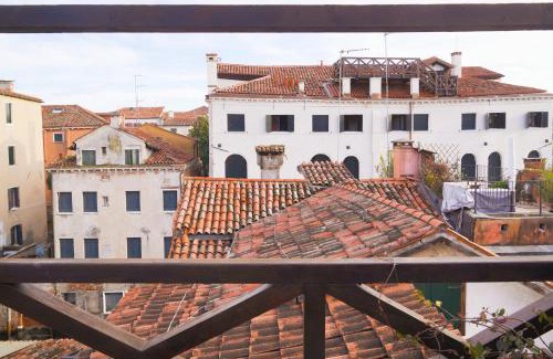Cannaregio Apartment | Melusina Roof Terrace Venice Center