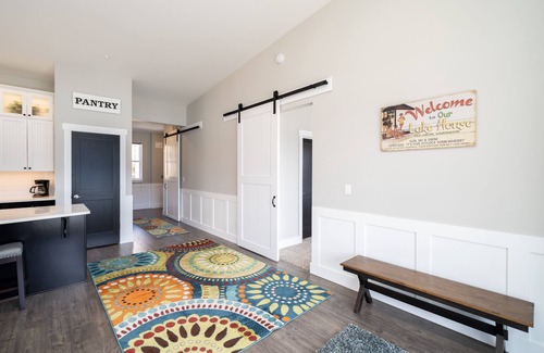 Manson Condo | Memorable Lake and Mountain Views Luxury Penthouse