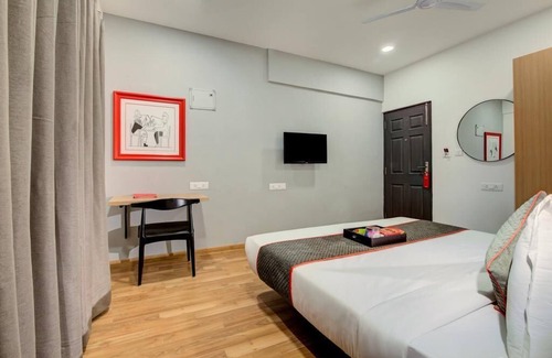 Bengaluru Hotel | Memorable stay with Modern Design Artwork Rooms