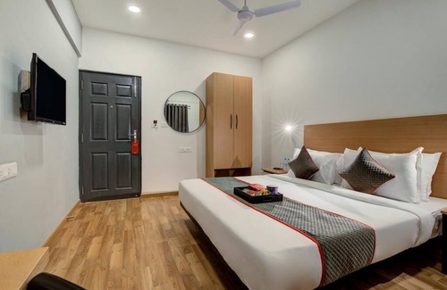 Bengaluru Hotel | Memorable stay with Modern Design Artwork Rooms