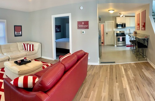 Bloomington House | Memorial Stadium & Assembly Hall House: The Porch