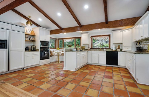 Raleigh House | Memphis Lakeside Haven