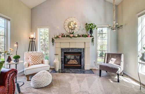 Menasha House | Menasha Home with Patio - Walking Distance to Lake!