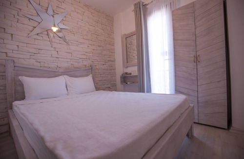 Foca Hotel | Menendi Otel