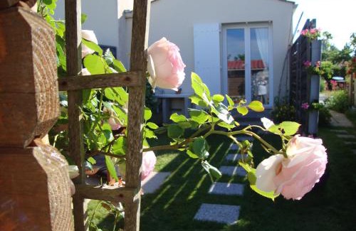 Bretignolles-sur-Mer Apartment | MER à pied Vrai lit LINGE FOURNI Jardin LOCAL vélos