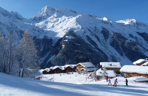 Sainte-Foy-Tarentaise Apartment | Mercer - light, sunny 3-bedroom apartment in a convenient location in Sainte Foy