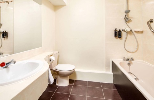 Blackrod Hotel | Mercure Bolton Georgian House Hotel