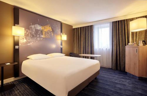Downtown Le Havre Hotel | Mercure Le Havre Centre Bassin Du Commerce