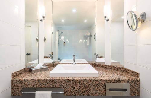 Roissy-en-France Hotel | Mercure Paris CDG Airport & Convention