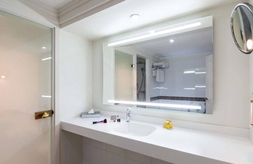 Roissy-en-France Hotel | Mercure Paris CDG Airport & Convention