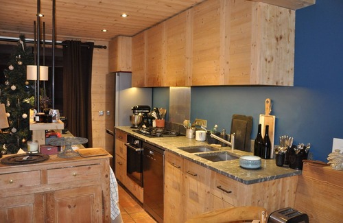 Le Raffort Ski Chalet | Meribel Charming chalet near the slopes with Sauna and Jacuzzi