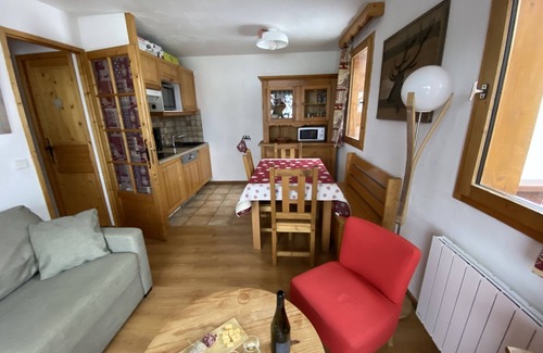 Les Allues Apartment | MERIBEL-MOTTARET 3 rooms for 6 people with balcony view MERIBEL AND THE MOUNTAIN