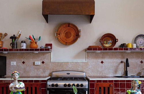 Centro House | Merida Centro, close to restaurants, parks, churches, cenotes, haciendas & more!