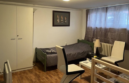 Vozdovac Apartment | merkeze 5 km mesafede alısverıs merkezı yanı hersey elınızın altında