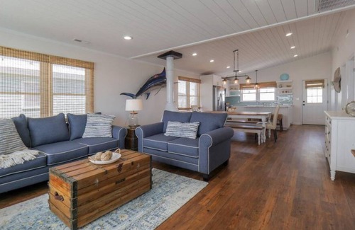 Topsail Beach House | Mermaid Cottage | Sound Front + Near Beach Access!