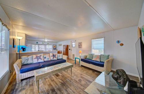 Weeki Wachee Gardens House | Mermaid Cove - Waterfront Home with Paddlecraft Direct Weeki Wachee River Access