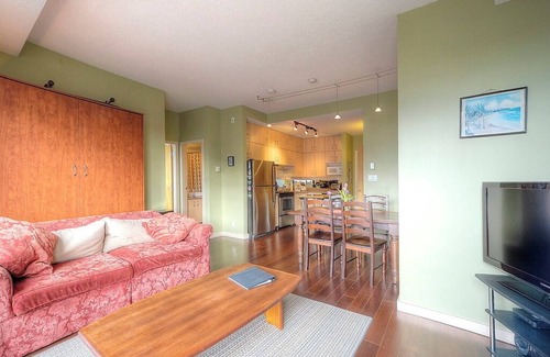 Downtown Victoria Condo | Mermaid Retreat