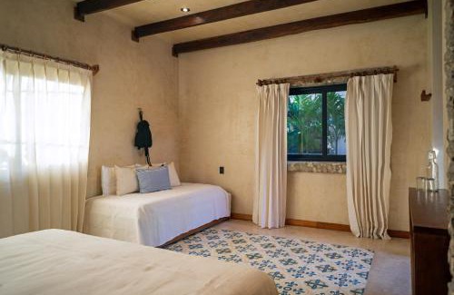El Cuyo Hotel | Mero Mero Hotel
