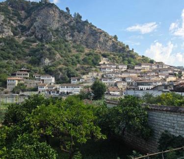 Berat House | MEROLI Guesthouse - UNESCO quarter
