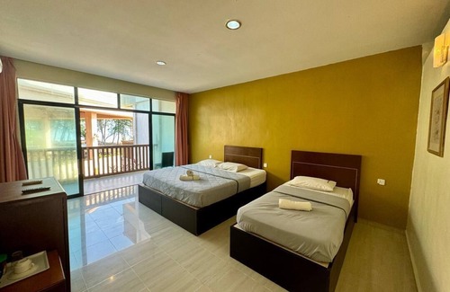 Air Papan Hotel | Mersing Beach Resort