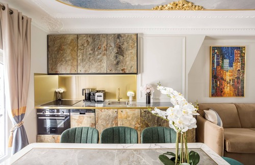 Quartier du Faubourg-Montmartre Apartment | Merveil - Luxury Suite - Opera - Rougemont II